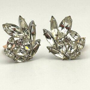 Vintage Weiss Clip On Earrings Rhinestone Cluster Spray Signed Silver Tone